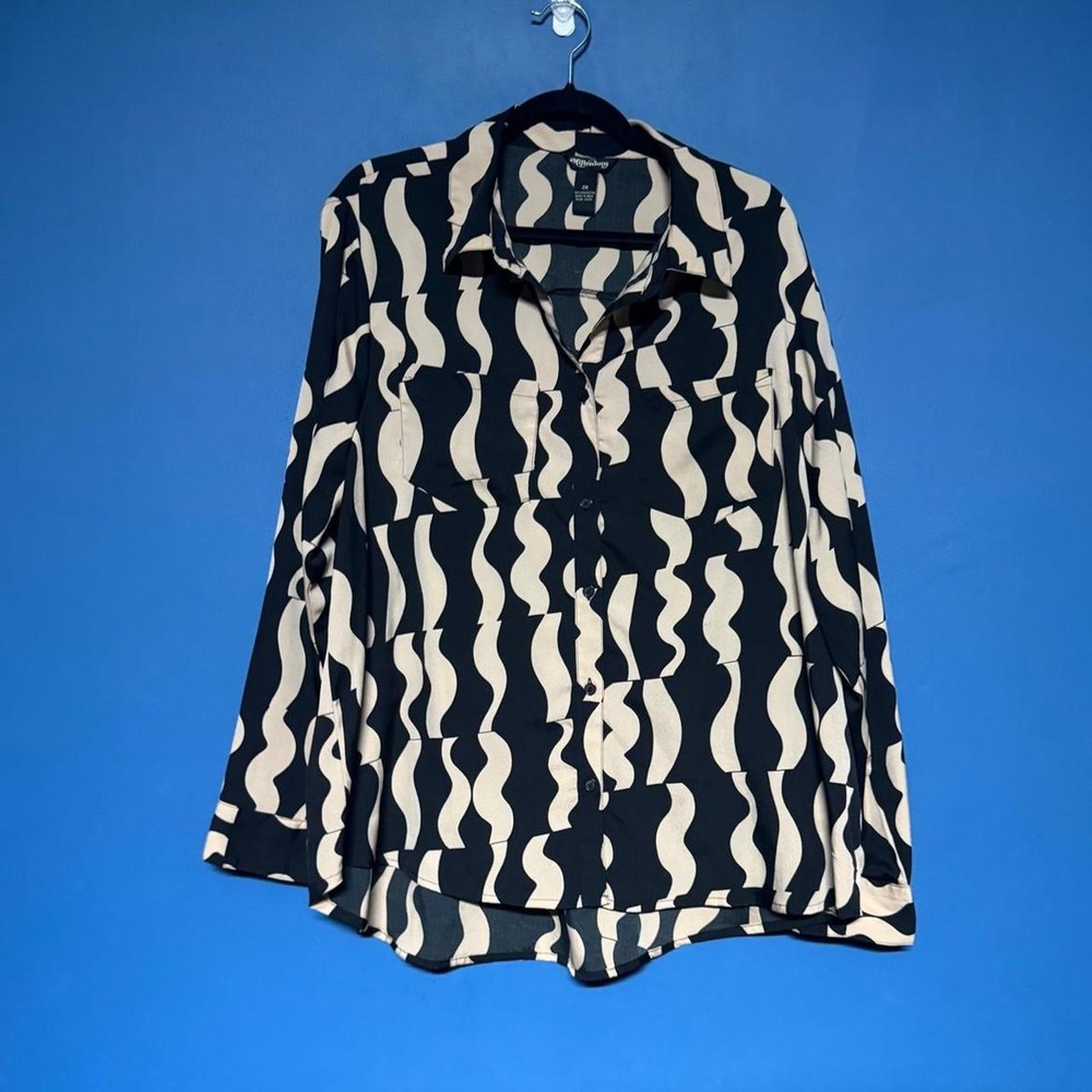 Wavy Pattern Button Down Blouse Women's Plus Size 2X Millenium Black Tan Retro